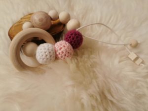 Beißring Threecolour  mit Spielband – Bild 11