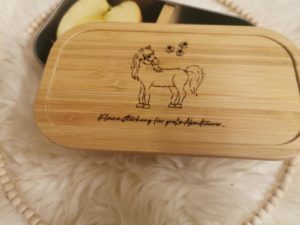 "Pferd - kleine Stärkung"